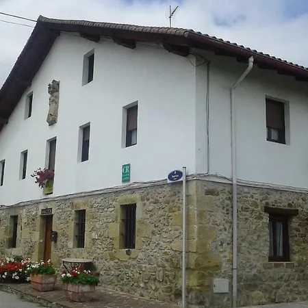 Irigoien Country house *